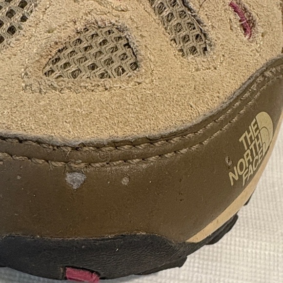 Kids The North Face Brown and Pink Boots - Picture 5 of 9